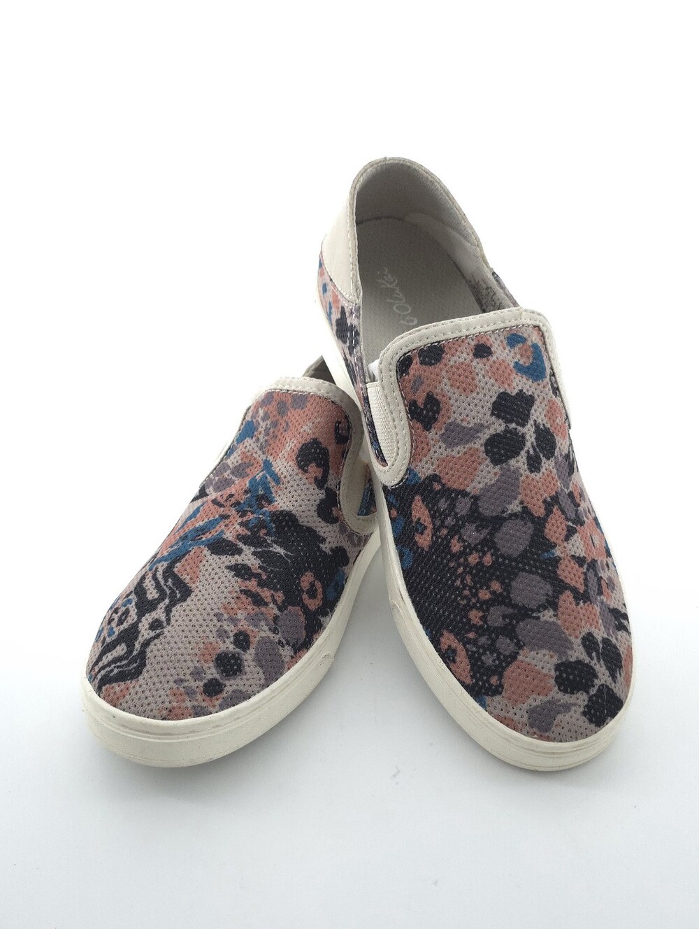 OluKai Pehuea slip-on Casual sneakers in Cloudy/Pa'i Women's Size 7